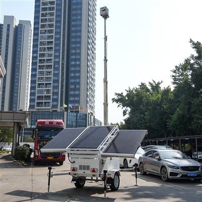 Remorcă de supraveghere mobilă solară